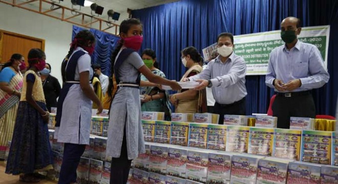 NTPC distributed 62,600 notebooks to students of various schools and colleges