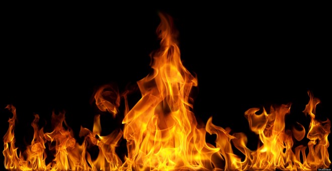 Man sets himself burning on road