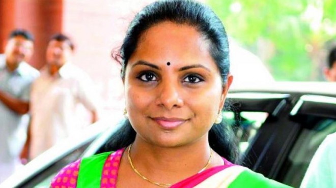 KCRs daughter Kavitha to explore re-election from Nizamabad