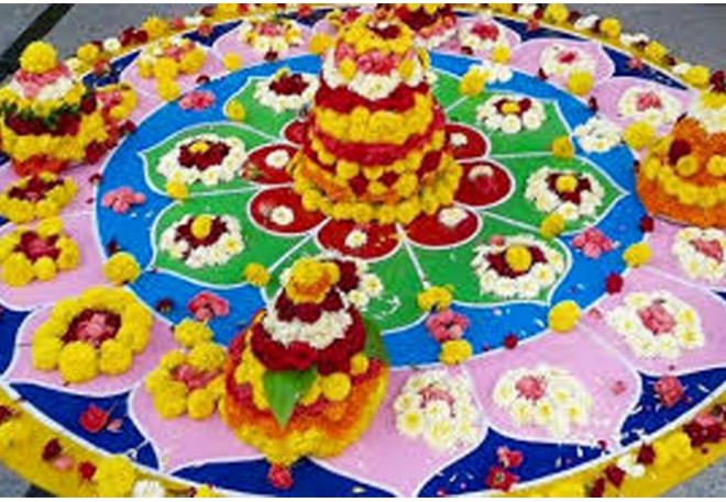 KCR extends Bathukamma wishes to people 