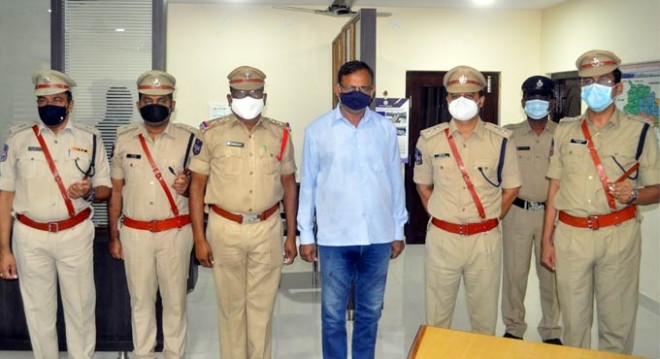 Adilabad: Eight cops got state service medals