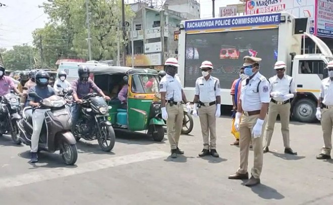 Hyderabad police: Mask up or Pay 1000rs Fine