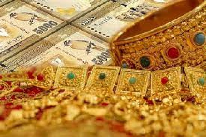 Unidentified persons stolen jewellry worth Rs 50lakhs from a businessman house at Dammaiguda