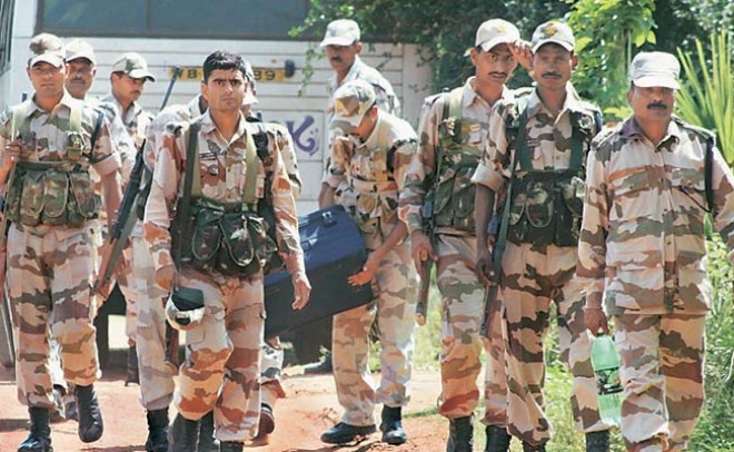 Amid Crackdown Centre moves 100 companies of paramilitary forces to Srinagar