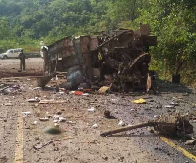 Naxalites blew up a bus in the Chhattisgarh. Jawans have been killed in IED blast.
