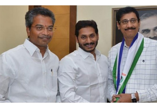 TDP gets huge shock from AP Ministers sibling 