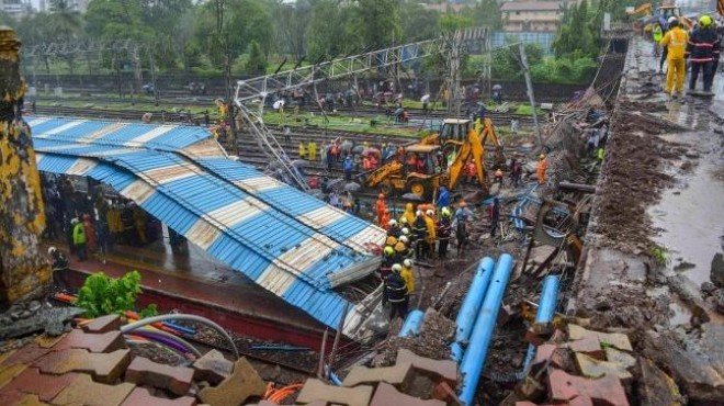 Mumbai bridge collapse: Indian celebs express sadness and breakdown